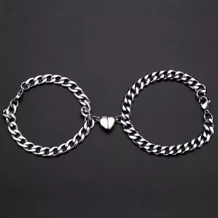 Amore Magnetic Heart Bracelet